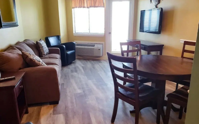 photo 2 of BlueWater 615