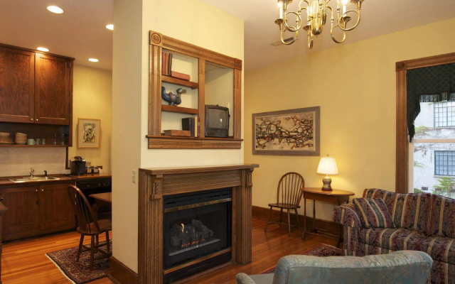 photo 3 of Bluff View Inn