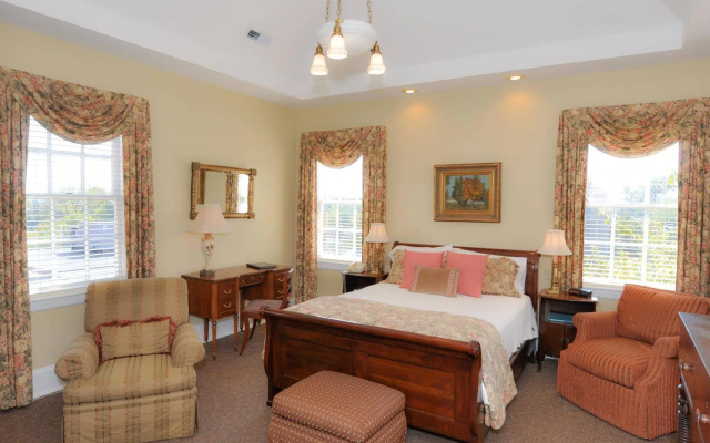photo 5 of Bluff View Inn
