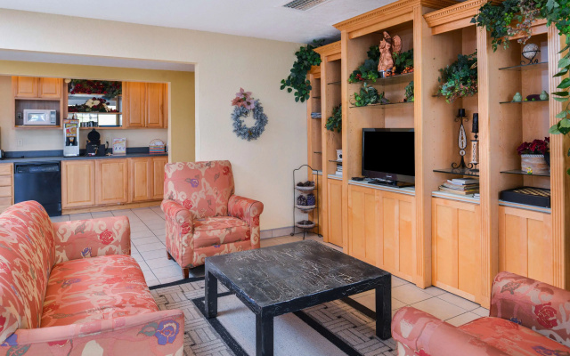 photo 4 of Americas Best Value Inn & Suites Bluffton