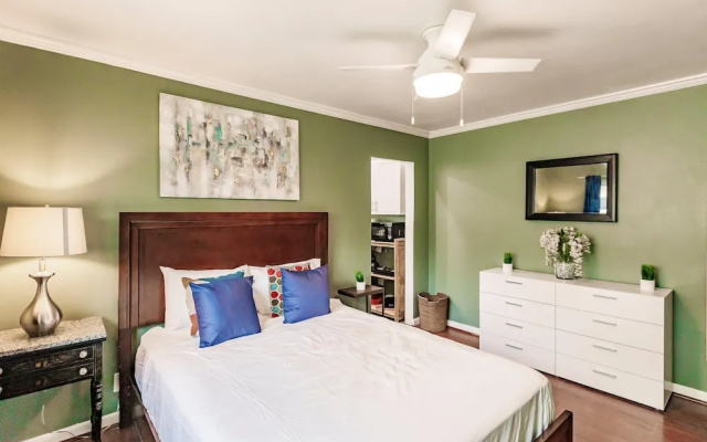 photo 3 of Uhost AI Quaint 1BR w Patio Kitchenette