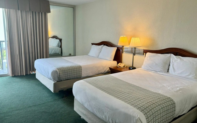 photo 3 of Boardwalk Beach Resort
