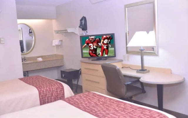 photo 4 of Boardwalk Suites Baton Rouge