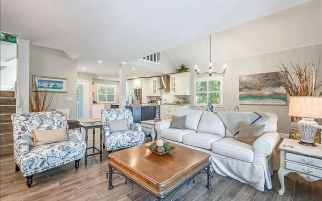 photo 3 of Boca Grande Shores 12 3 Bedroom Home