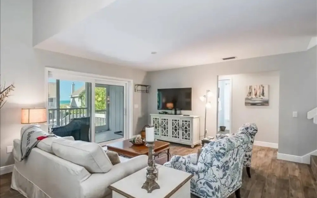 photo 4 of Boca Grande Shores 12 3 Bedroom Home