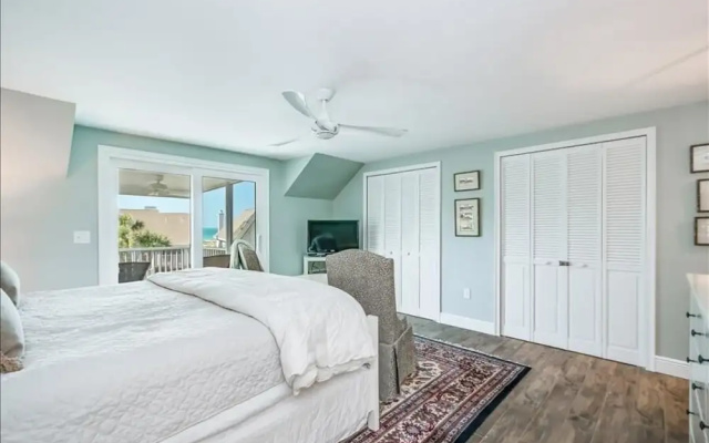 photo 5 of Boca Grande Shores 12 3 Bedroom Home