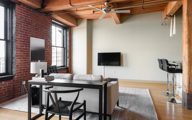 photo 5 of Bogen - Spacious DT Apts with Gym by Zencity