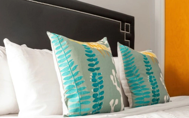 photo 4 of BOLD 2BR/2BA In The Block Apartment by CozySuites