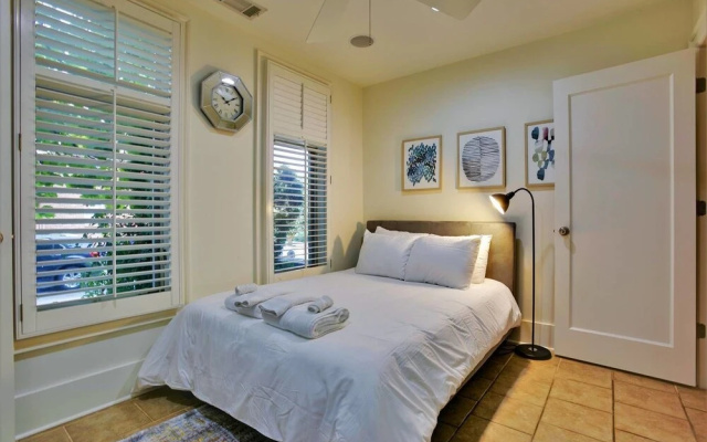 photo 4 of Bold 3br/3.5ba 3-story Home in Vandy Area by Domio