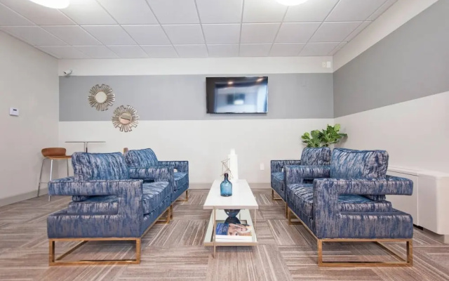 photo 5 of Bold Luxurious 1 bedroom Louisville getaway