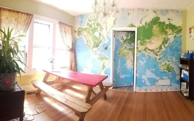 photo 4 of Bon Paul & Sharky's Youth Hostel