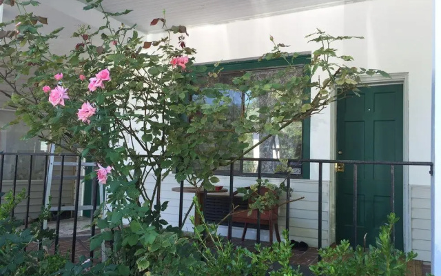 photo 4 of Bonaire Motel