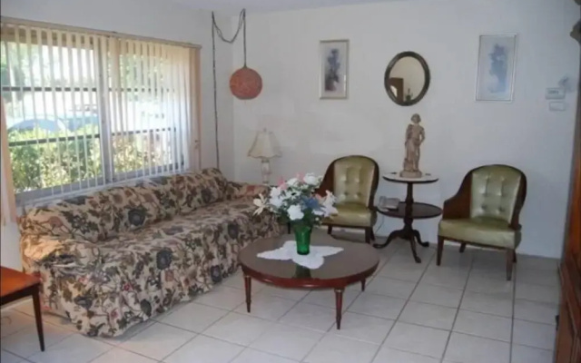 photo 5 of Bonita Shores Cottage - Weekly