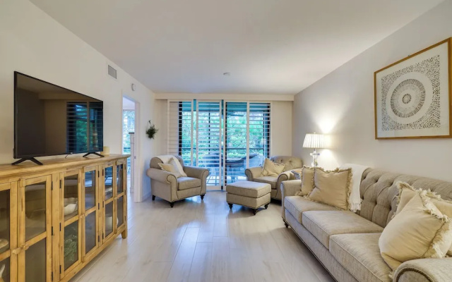 photo 4 of Bonita Springs Condo w/ Community Pool!