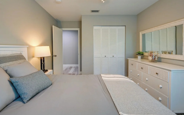 photo 4 of Bonita Springs Home w/ Pool - 2 Mi to Beach!