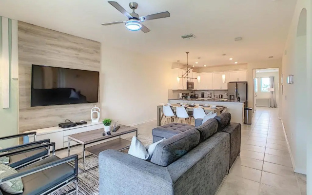 photo 2 of BOOK NOW!! WONDERFUL NEW BRAND 3BDM CONDO - NEWLy FURNISHED