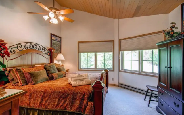 photo 4 of Borders Lodge - Upper 401 3br/3.5ba
