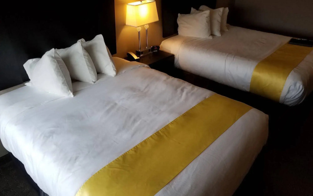 photo 5 of Okoboji Inn & Suites