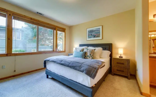 photo 3 of Boulders Truckee Condo Near Donner Lake + Skiing!
