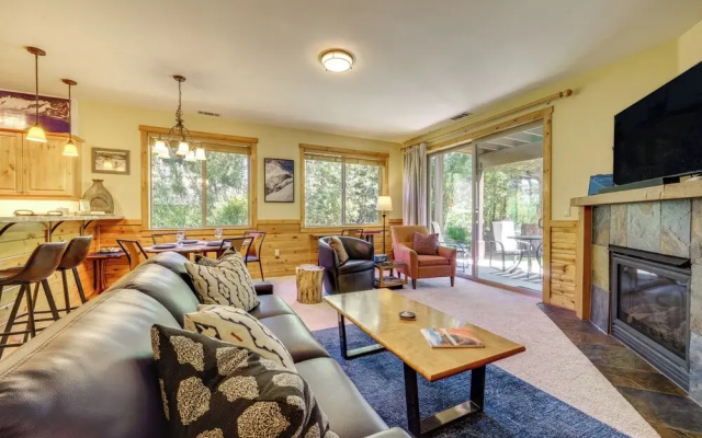 photo 4 of Boulders Truckee Condo Near Donner Lake + Skiing!