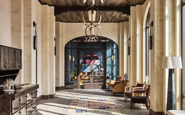 photo 2 of Bowie House, Auberge Collection