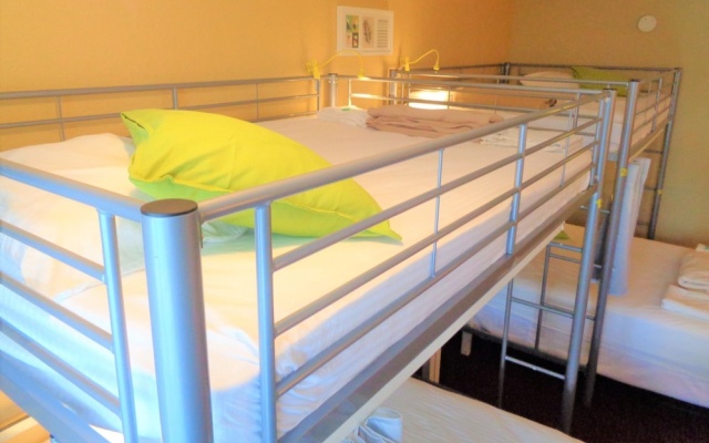 photo 5 of BHostels International Drive North