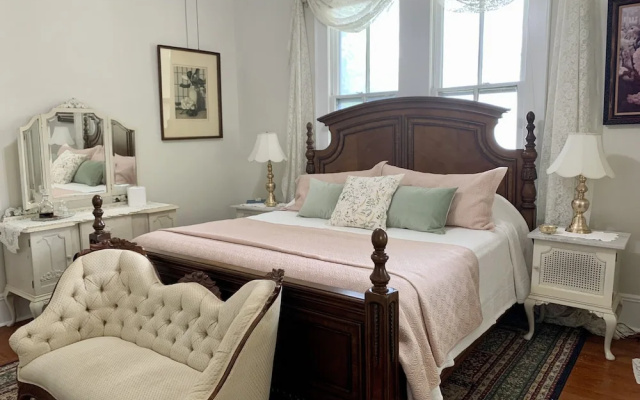 photo 5 of Brackenridge House Bed & Breakfast