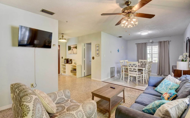 photo 3 of 12 Mi to Beach: Cottage w/ Pool in Bradenton