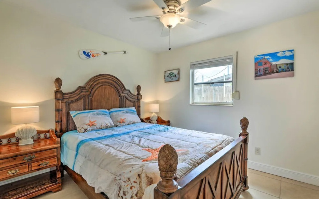 photo 3 of Bradenton Home w/ Beautiful Yard: 4 Mi to Downtown