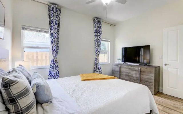 photo 4 of Dog-friendly Home w/ Pool & Yard in Bradenton