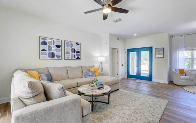photo 5 of Dog-friendly Home w/ Pool & Yard in Bradenton