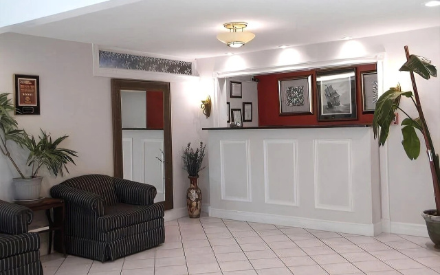 photo 2 of Bradford Inn and Suites