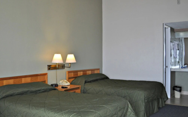 photo 3 of Bradford Inn and Suites