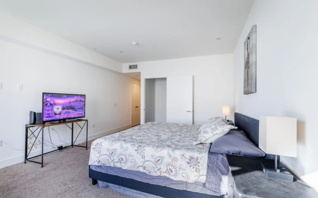 photo 3 of Brand new 2 Bedroom Apartment on Hawthorn Ave Hollywood 2 Apts by RedAwning