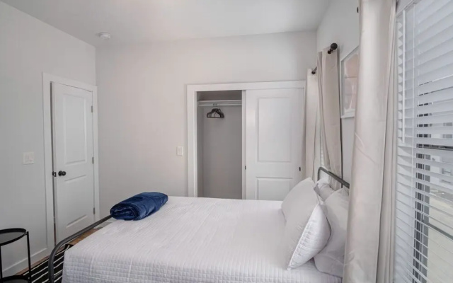 photo 3 of State-of-the-art 3br/2.5ba Home Next to Downtown