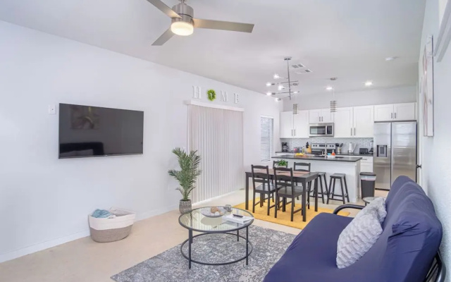 photo 3 of State-of-the-art 3br/2.5ba Home Next to Downtown