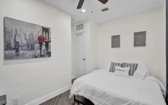 photo 5 of BRAND NEW 4Bed/2Bath - Renovated Luxury Stay