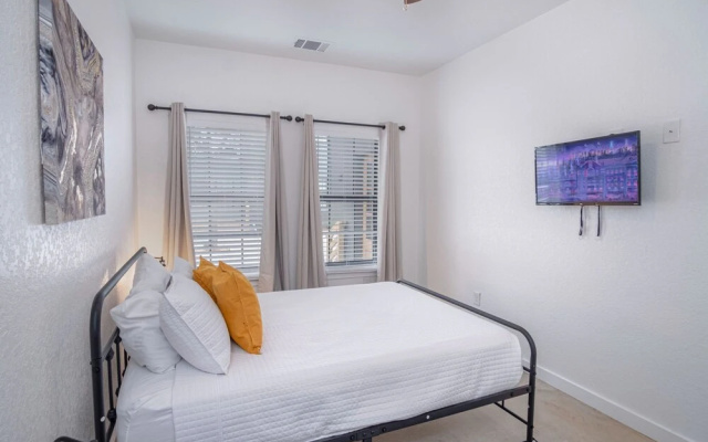 photo 3 of Refreshing Stay Awaits 3BR Home w/ Outdoor Seating