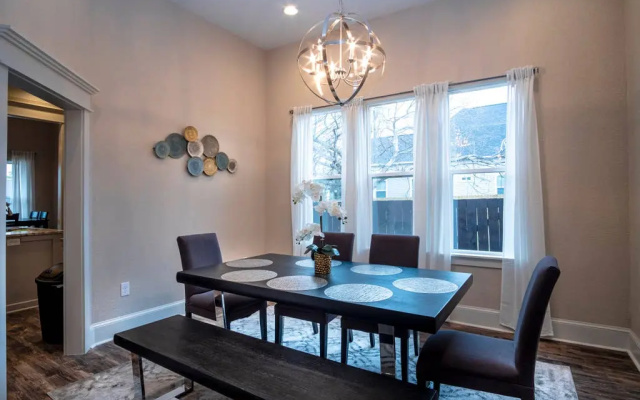 photo 5 of Brand NEW Large Impressive House Near Downtown!