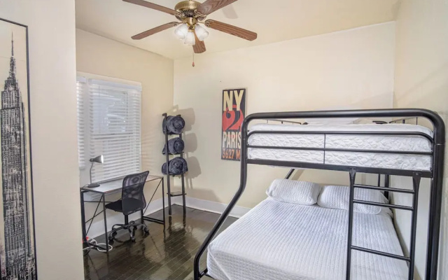 photo 4 of Brand New Listing!cozy Historic House 5mindt