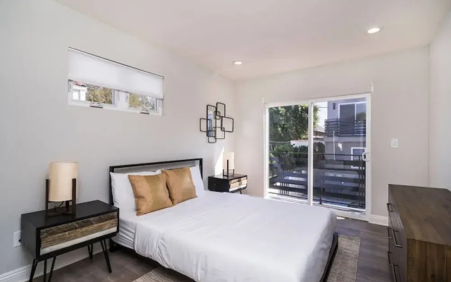 photo 3 of Brand NEW Luxury 3bdr Townhome In Silver Lake