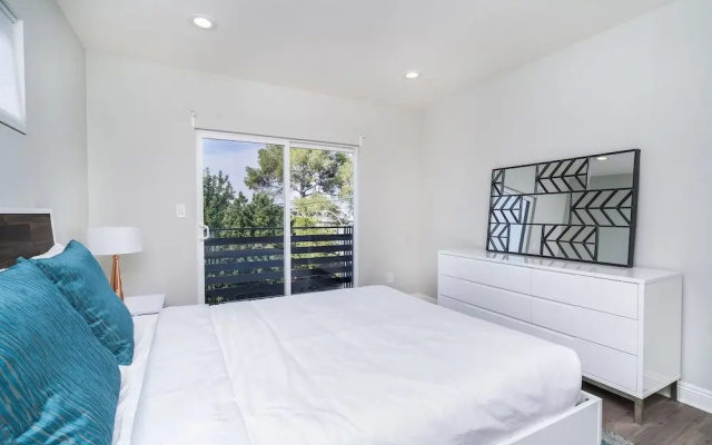 photo 5 of Brand NEW Luxury 3bdr Townhome In Silver Lake