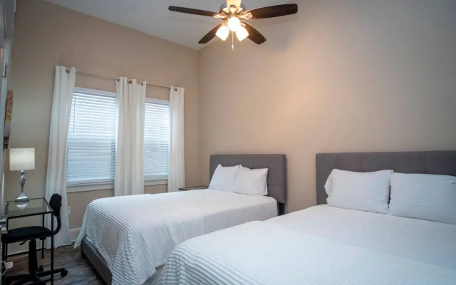 photo 4 of BRAND NEW Luxury Impressive House Near Downtown!