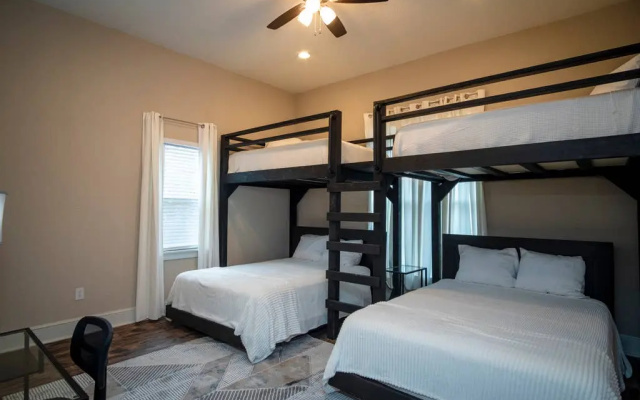 photo 5 of BRAND NEW Luxury Impressive House Near Downtown!
