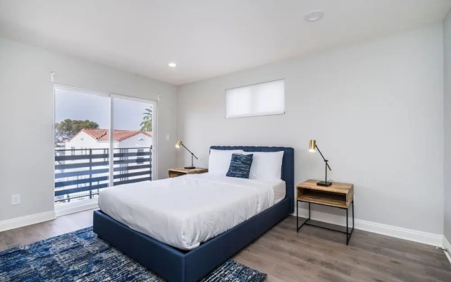 photo 4 of Brand NEW Luxury Modern 3bdr Townhome In Silver Lake
