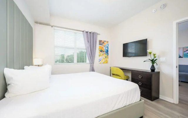 photo 5 of Brand New Modern Vista Cay Reserve Condo - 5008