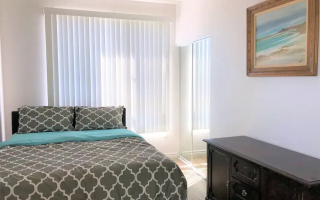 photo 2 of Fully Furnished Apartments near CSUN