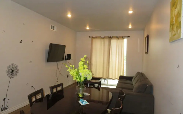photo 3 of Fully Furnished Apartments near CSUN