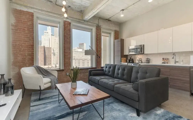 photo 3 of Brand New Stunning Unit Downtown