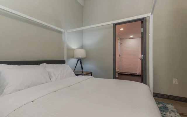 photo 4 of Brand New Stunning Unit Downtown